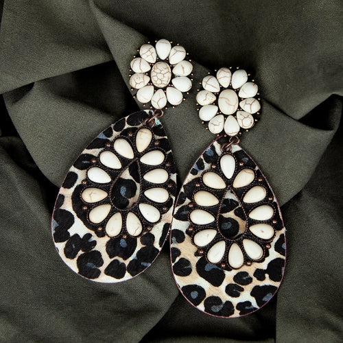 73993 - Flower and Leopard Earrings - Ivory & Leopard