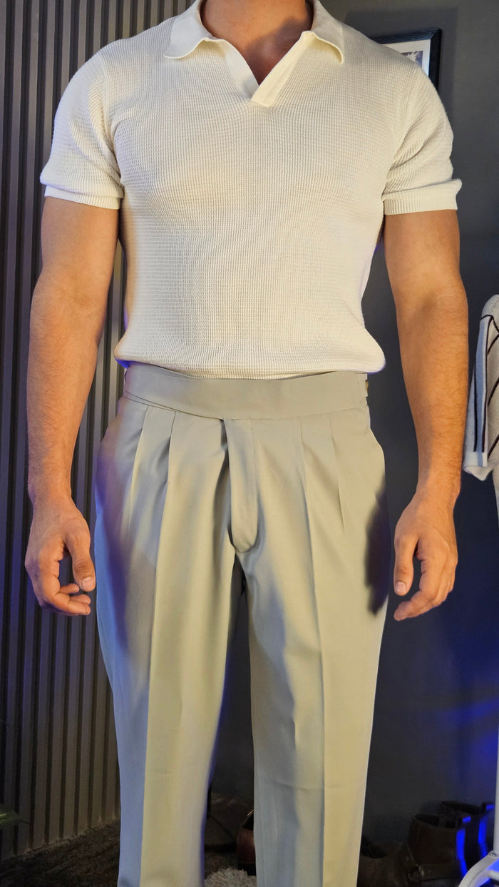 Lime Classic Button Gurkha Pant × White Flat Knit Half Sleeves Knit Polo