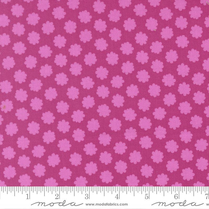 Passion Fruit- Scenery Puffball- Fat Quarter