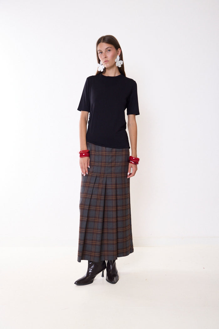 Plaid long skirt with straight silhouette wholesale