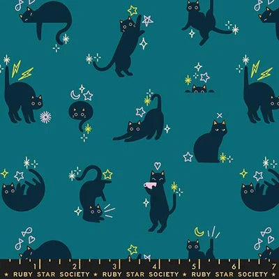 Storytime- Catwalk Cats- Freaky Familiars- Fat Quarter