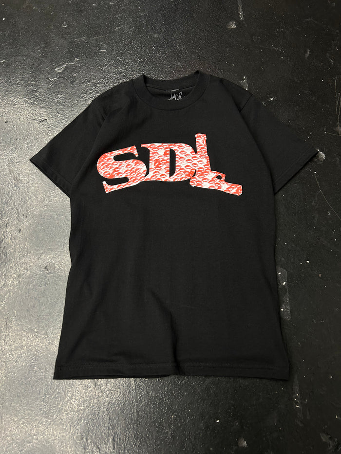 SDL LIPSTICK BLACK TEE (BRAND NEW)
