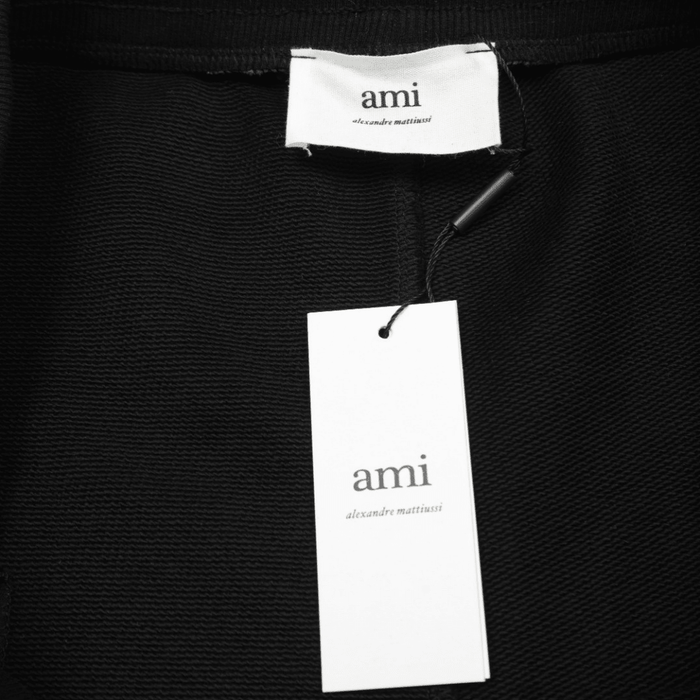 "Ami" Shorts Black