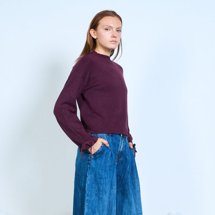 Cropped knit sweater with tie cuffs wholesale
