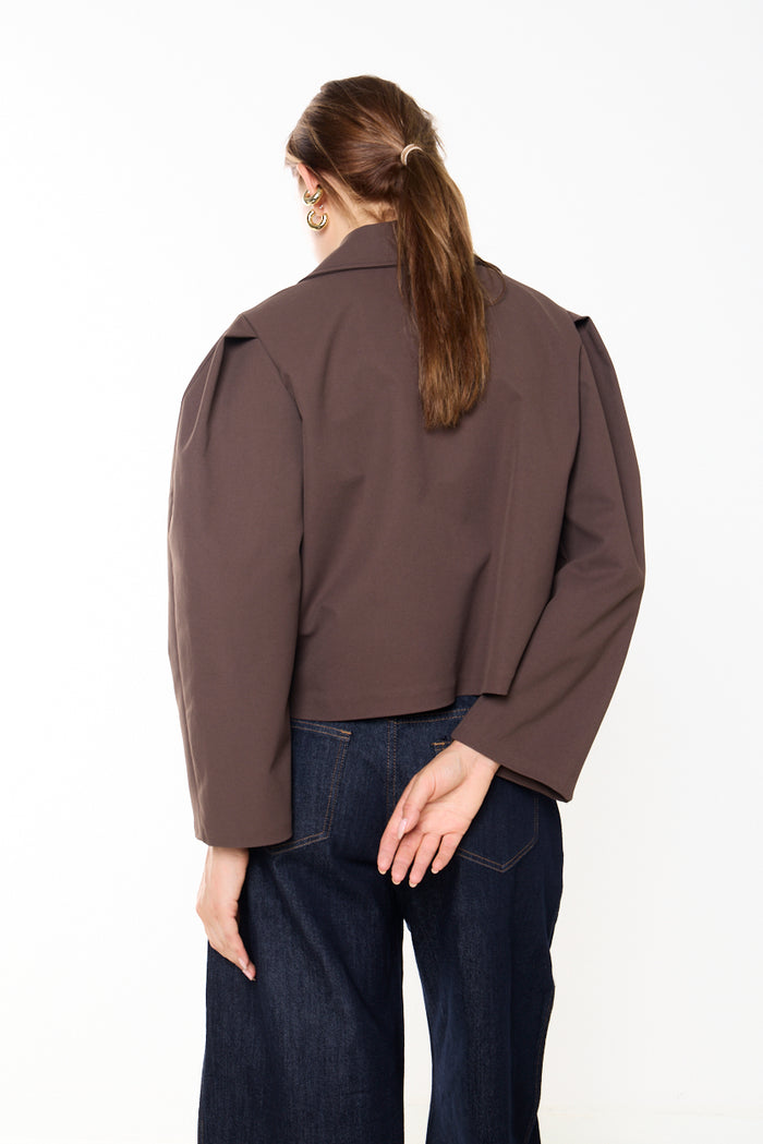 Cropped utility jacket with pointed collar and zip closure wholesale