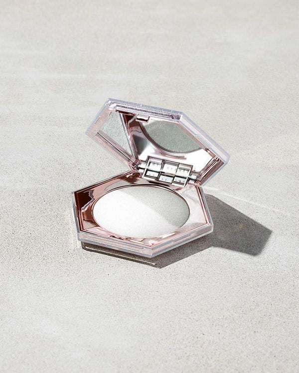 Fenty Beauty Diamond Bomb Highlighter