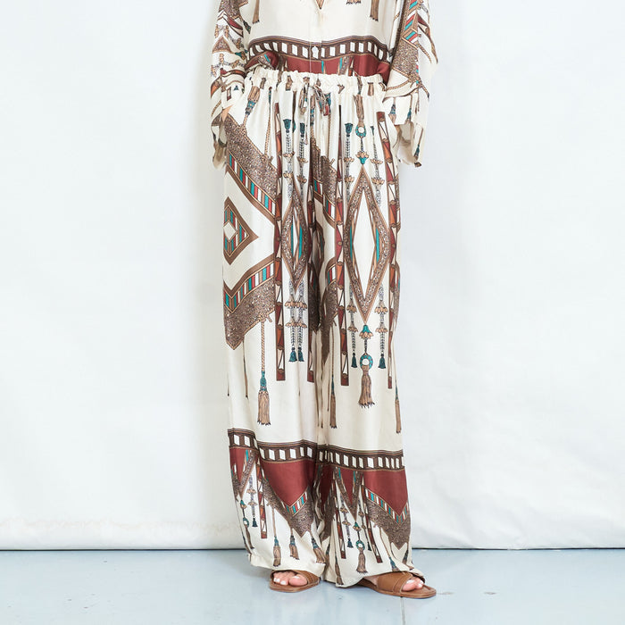 WHITE / One Size
