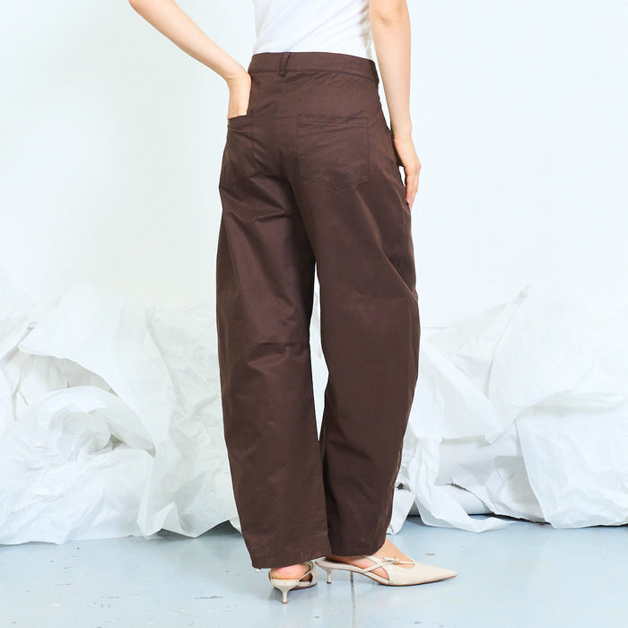 High-waisted straight-leg trousers with side pockets wholesale