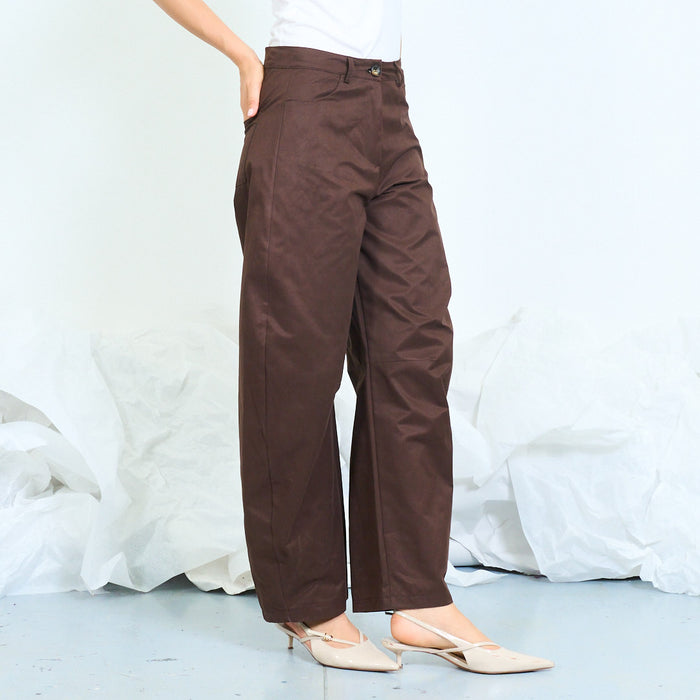 High-waisted straight-leg trousers with side pockets wholesale