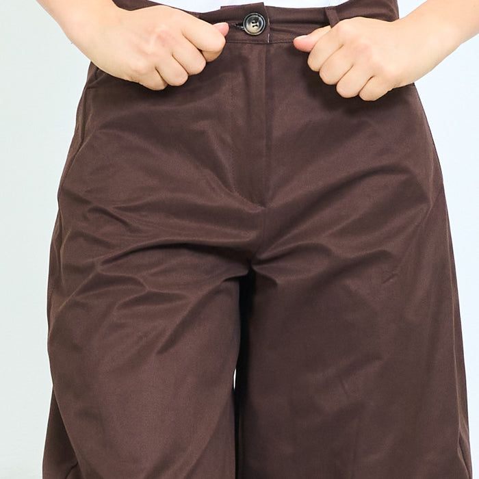 High-waisted straight-leg trousers with side pockets wholesale