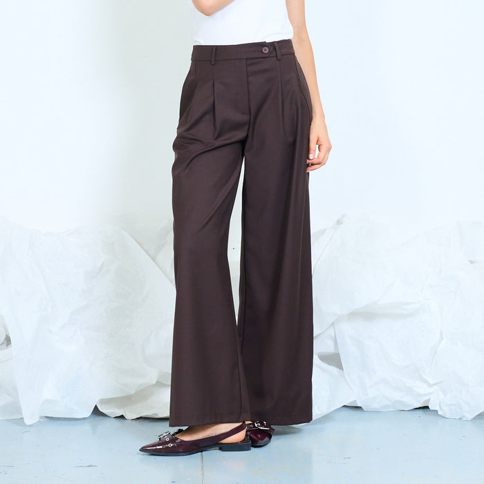 High-waisted wide-leg trousers with front pleats wholesale