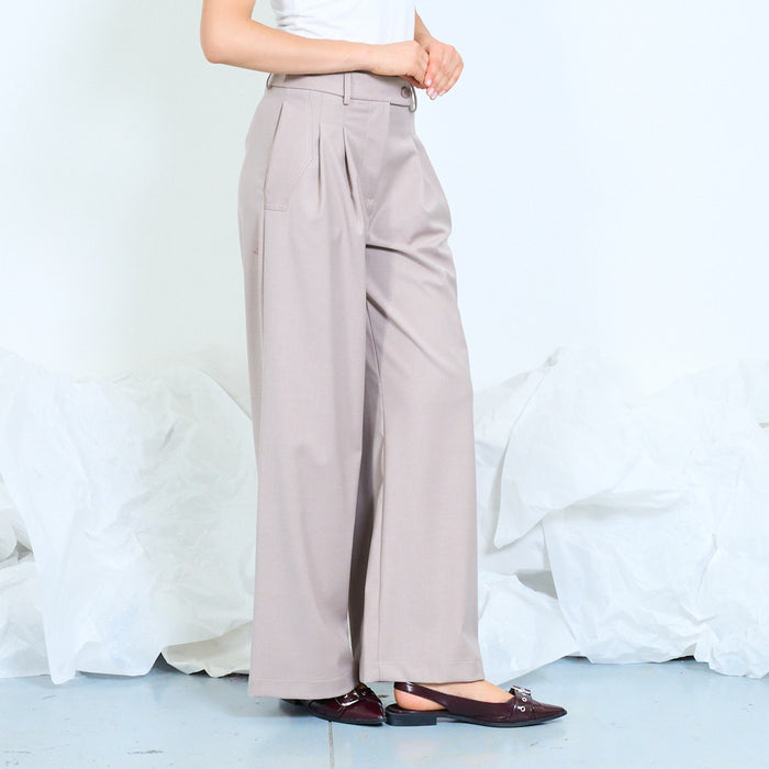 High-waisted wide-leg trousers with front pleats wholesale