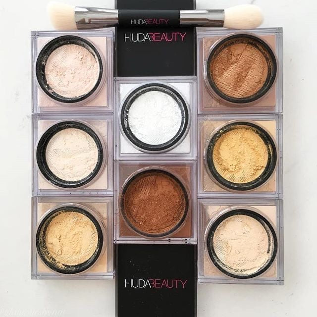 HUDA BEAUTY Easy Bake Loose Baking & Setting Powder