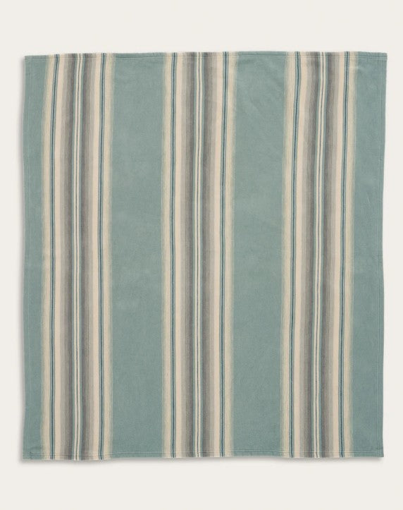 Pendleton© Wyeth Falls Organic Cotton Throw Gift Pack