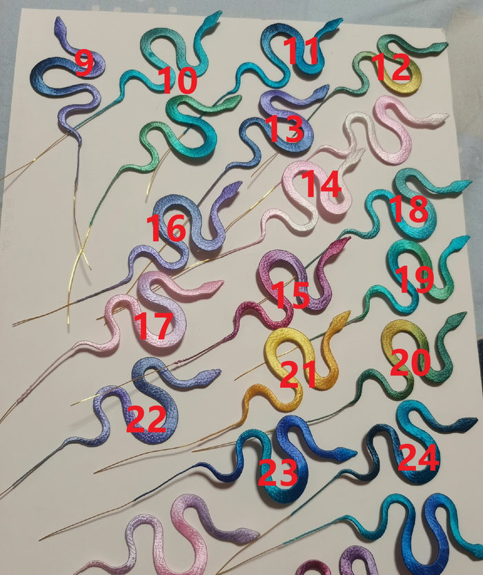 PF066 - Snakes Chanhua Brooch - Wholesale