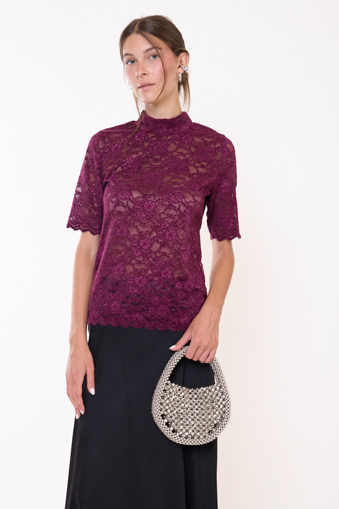 Short-sleeve lace top with scalloped edges wholesale