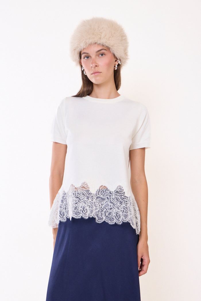 Short-sleeve T-shirt with lace hem panel wholesale