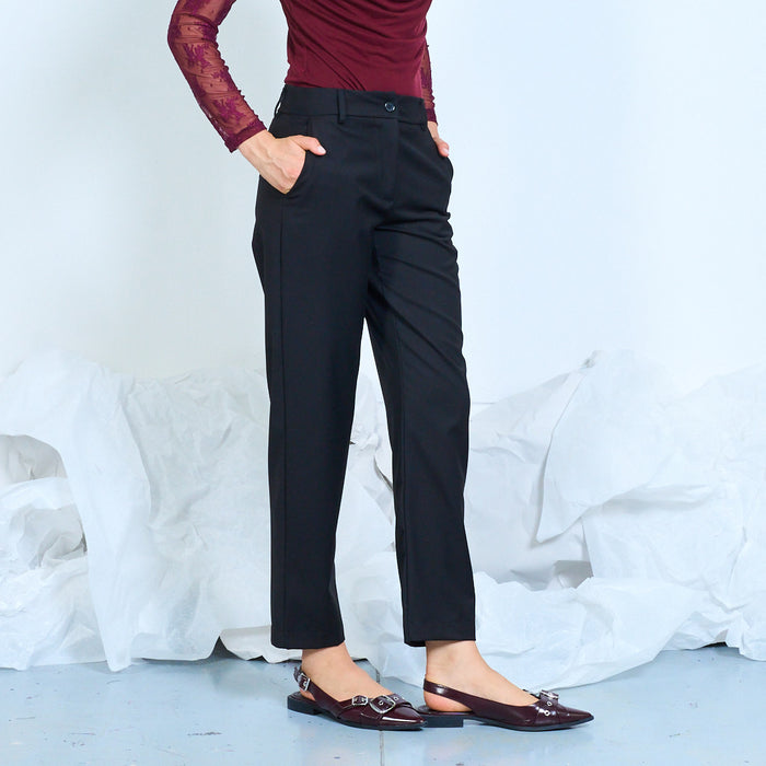 Straight-leg trousers with ankle-length hems wholesale