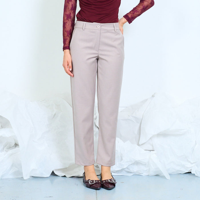Straight-leg trousers with ankle-length hems wholesale