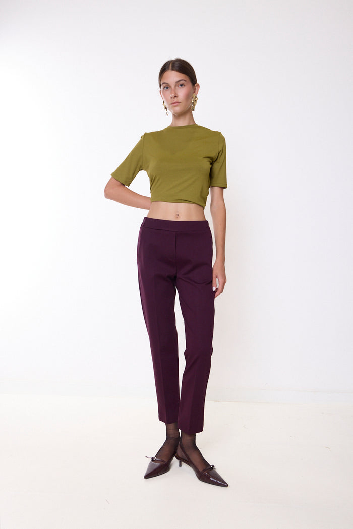 Tapered ankle-length trousers with side pockets wholesale