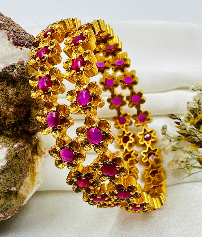 The Piali Floral Silver Kemp Bangle (Red/Size/2.2/2.6/2.8)