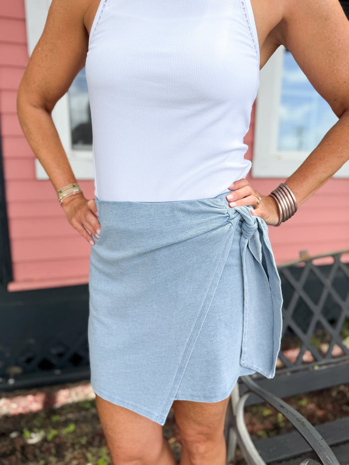 (Z Supply) The Sora Jersey Denim Skirt-Denim